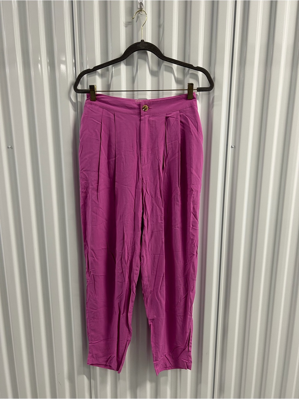 NWOT Urban Outfitters Bright Magenta High-Rise Pants Size 2